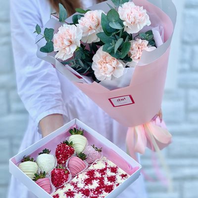 Saratova çiçek gönder