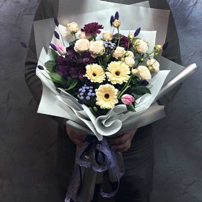 Ukrayna Khersona çiçek siparişi