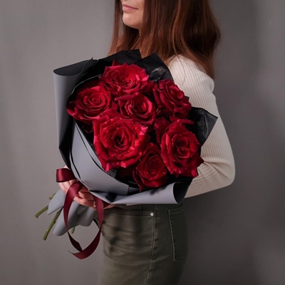 Petersburga çiçek buketi siparişi