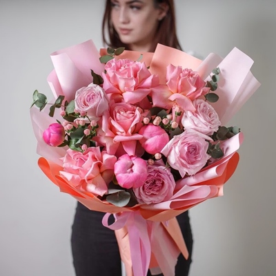 Moskovaya lüks çiçek siparişi